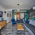 Serendipity Apartment